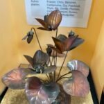 La Nature se retrouve dans se sculptures en cuivre